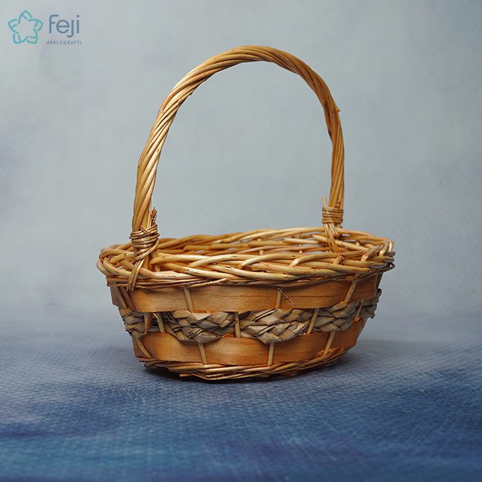 Cane bamboo basket Medium