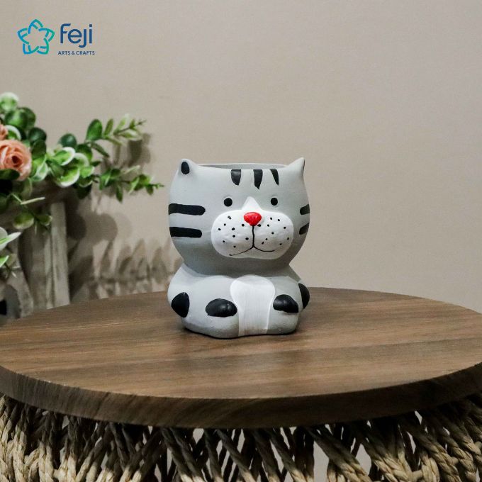 Poly Resin Tiger Plant Pot