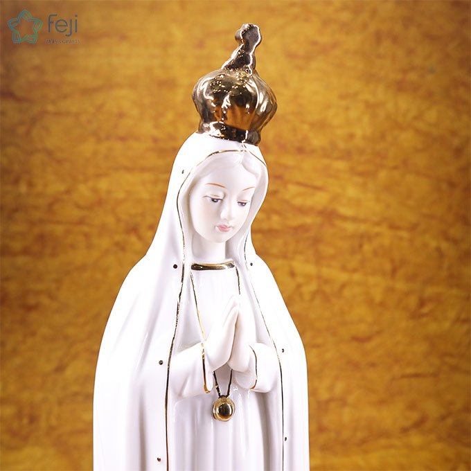 Statue of The Holy Mary