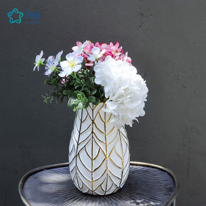 Ceramic Flower Vase with White Gold